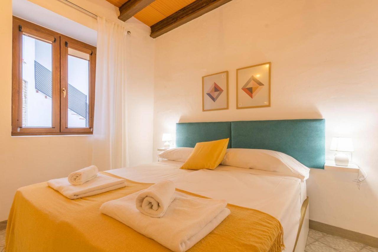 Apartamentos Miguel De Cervantes Centro Kordoba Bagian luar foto