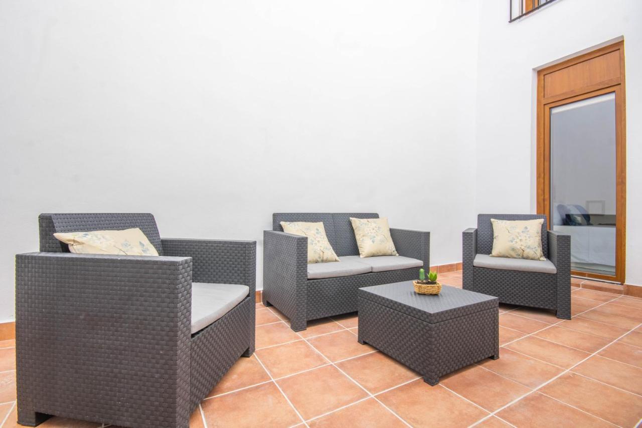 Apartamentos Miguel De Cervantes Centro Kordoba Bagian luar foto