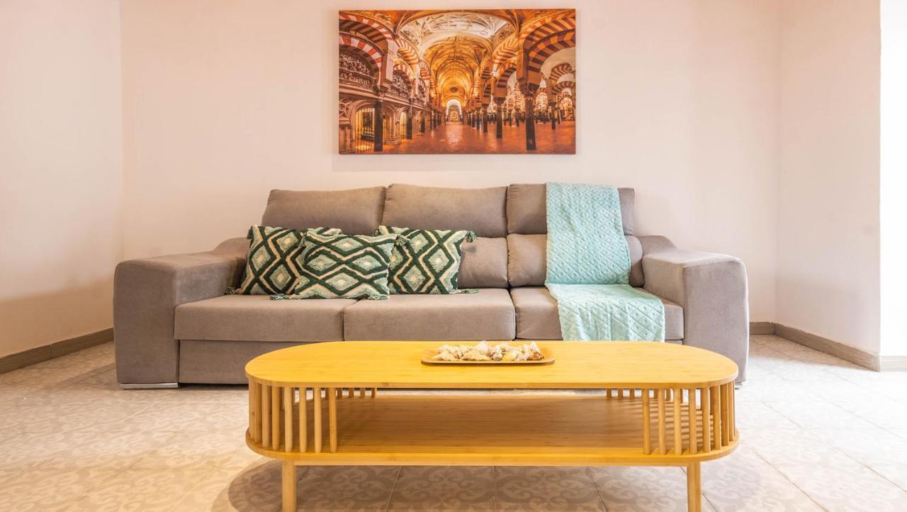 Apartamentos Miguel De Cervantes Centro Kordoba Bagian luar foto