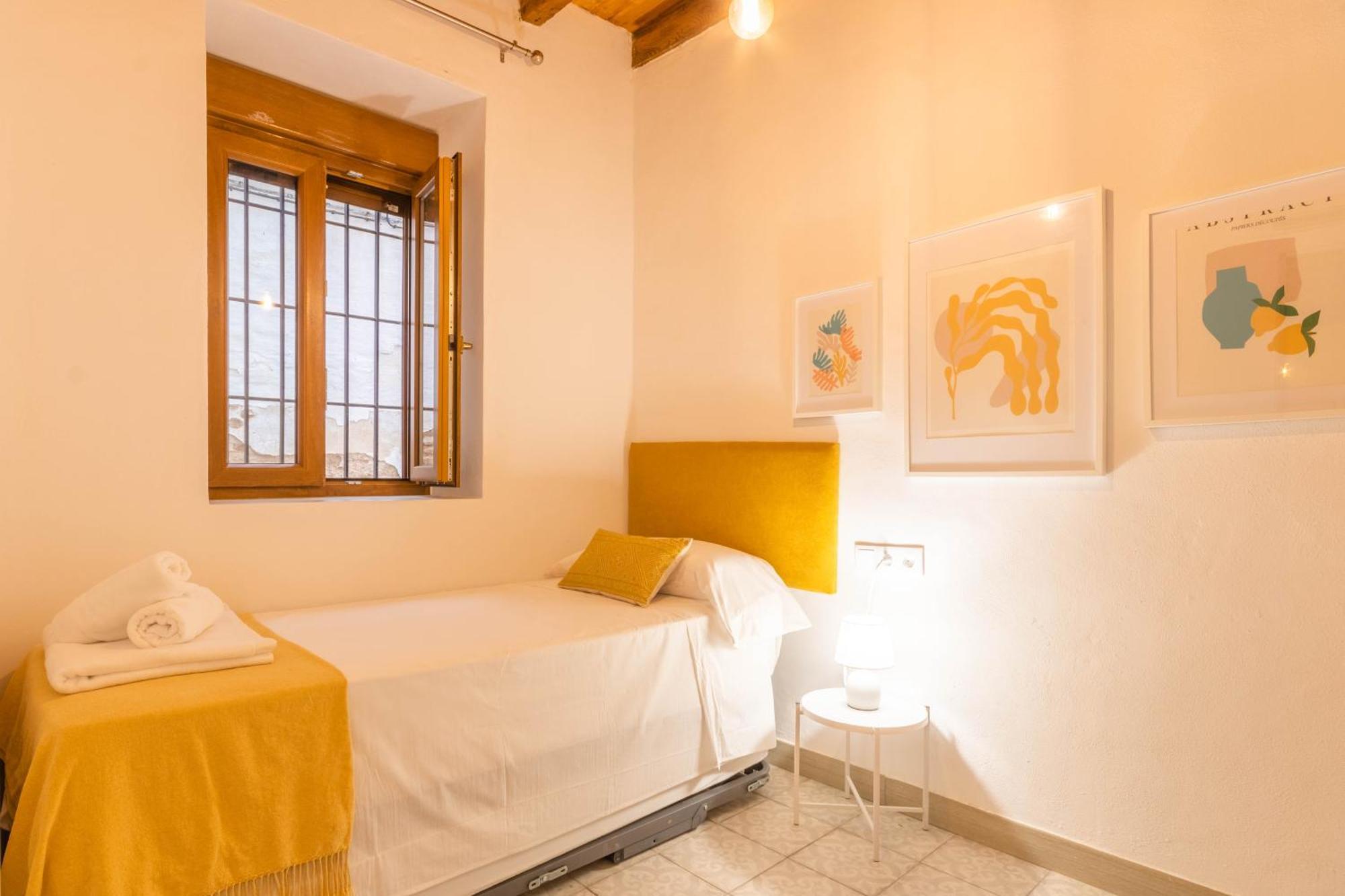 Apartamentos Miguel De Cervantes Centro Kordoba Bagian luar foto